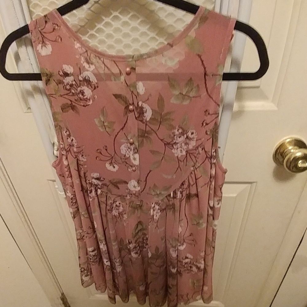 Top - Picture 2 of 2